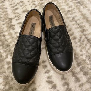 Black size 7 Steve Madden slip on sneaker
